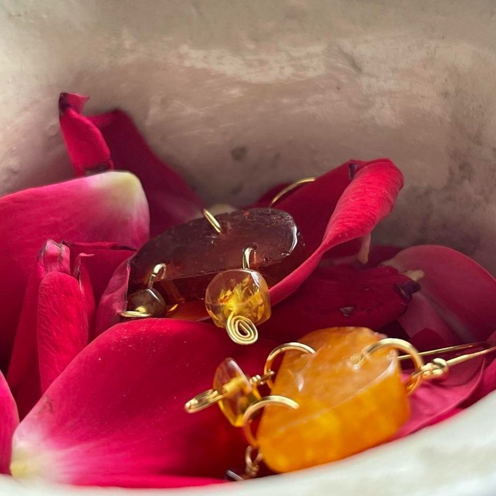 Gold Amber Earrings - Picture 2 of 4
